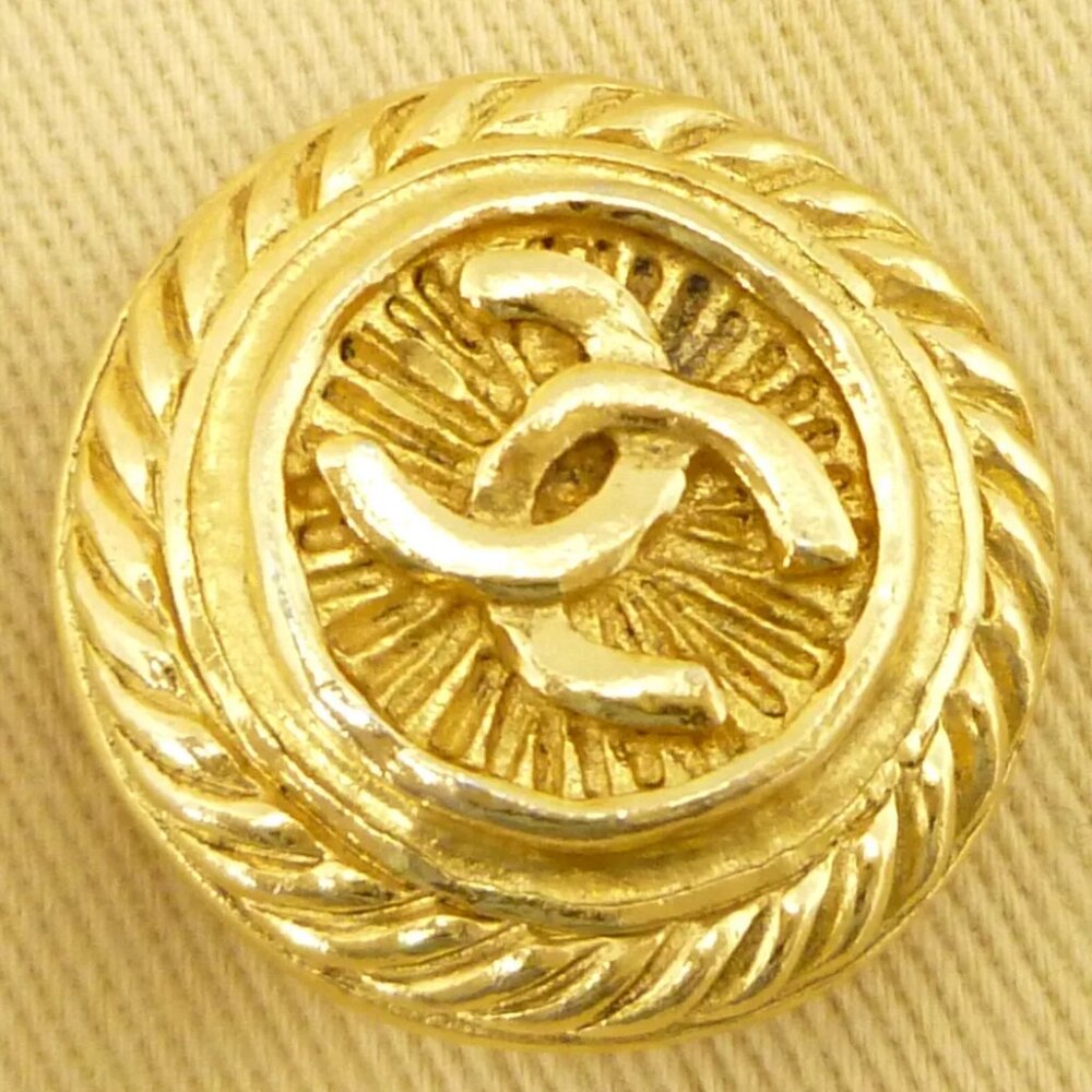 Authentic CHANEL Vintage Coco Mark Earrings Gold Brass - Picture 5 of 11